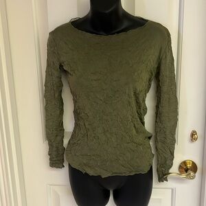 Silva mesh green top